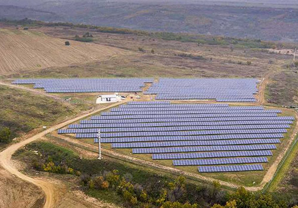 Solarna elektrana za proizvodnju električne energije iz sunčevog neakumuliranog zračenja radi plasmana energije u elektrobistributivni sistem